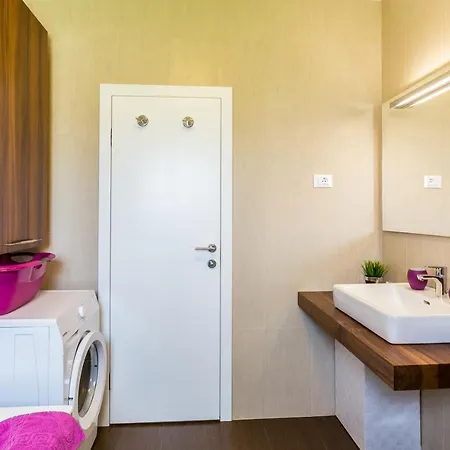 Vignola Holiday home *