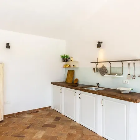 Vignola Holiday home