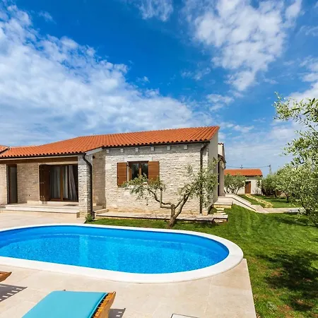 Vignola Holiday home